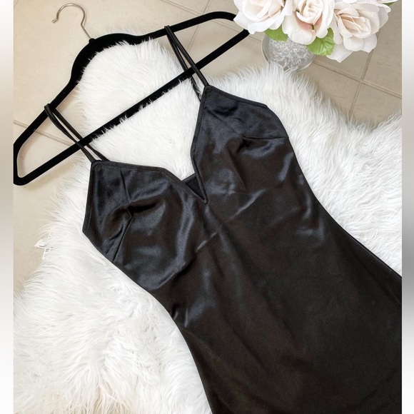 BNWOT Black Bodycon Dress size L but fits M - Picture 13 of 13